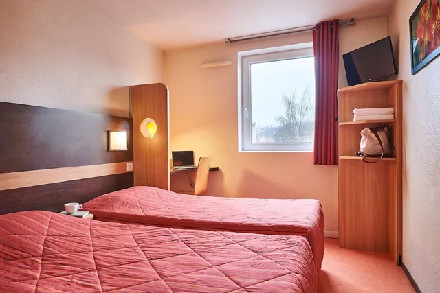 غرفة قياسية بسريرين منفصلين، Hotel Premiere Classe Le Mans Ouest Universite 2/6
