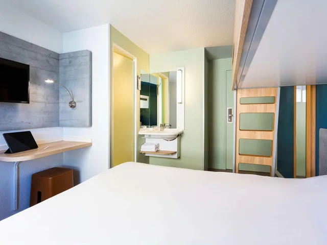 غرفة بسرير بطابقين وسرير كوين، IBIS BUDGET RUEIL MALMAISON 2/10