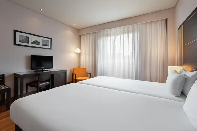 Standard, Queen Bed, Eurostars Das Artes 7/10