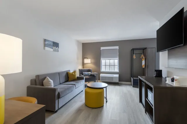 جناح بسرير كينج، Comfort Inn & Suites Lexington South 2/4