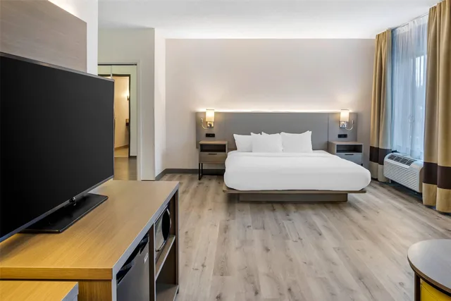 جناح بسرير كينج لذوي الإعاقة، Comfort Inn & Suites Sayre, PA 2/6