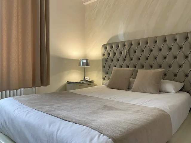 غرفة بسرير مزدوج لذوي الإعاقة، HOTEL SAINT MARTIN 4/10