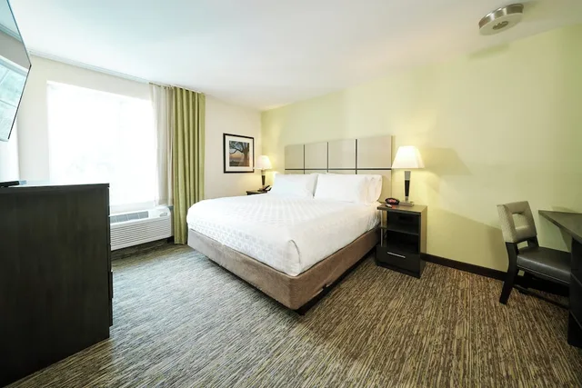 جناح بسرير كوين بغرفة نوم واحدة لذوي الإعاقة، Candlewood Suites Washington North 2/5