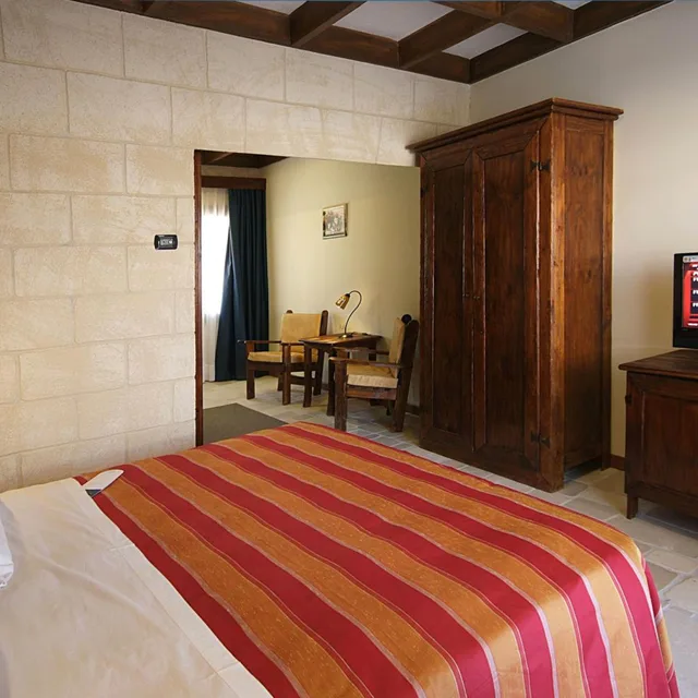 غرفة تنفيذية بسرير مزدوج، UNA Hotels Regina Bari 2/5