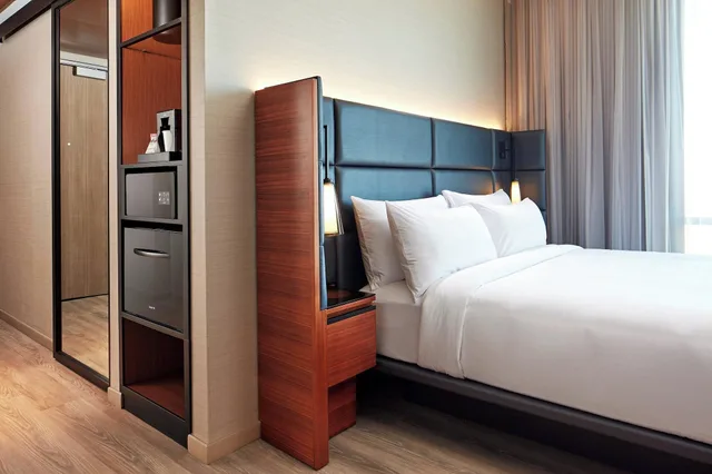 جناح بسرير كينج، Ac Hotel By Marriott San Jose Santa Clara 2/3