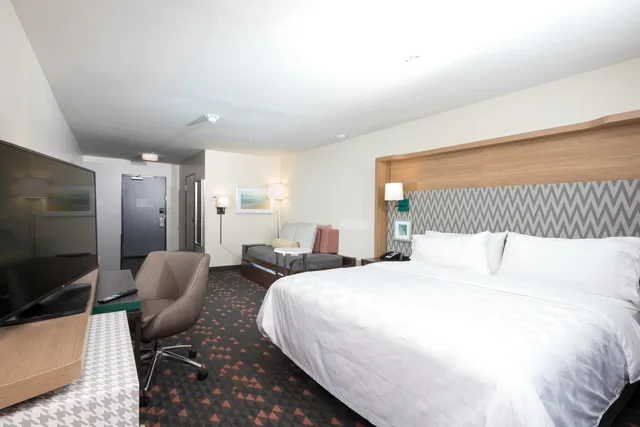 غرفة ثلاثية، Holiday Inn & Suites Mount Pleasant 4/6