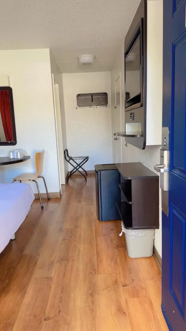 1 Queen Bed - Nsmk، Motel6 Santa Rosa - South 7/10