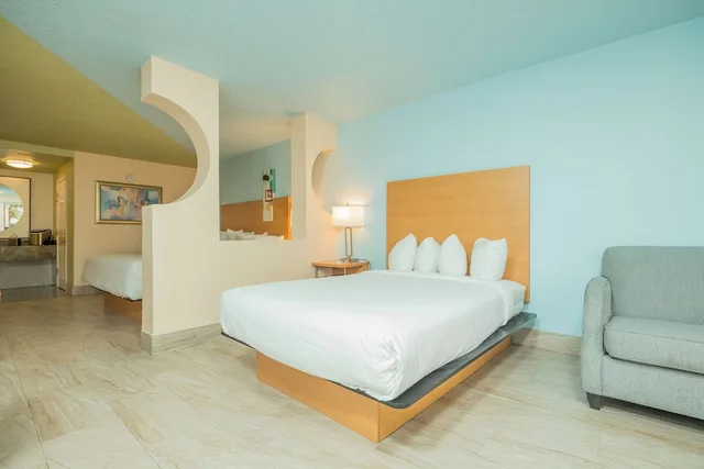 Deluxe, Suite, King and Queen Bed, The Ponce St Augustine Hotel 1/5