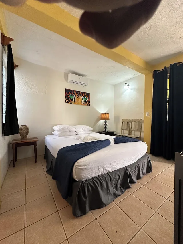 Standard, Queen Bed, Courtyard View, All Seasons Guest House 2/8