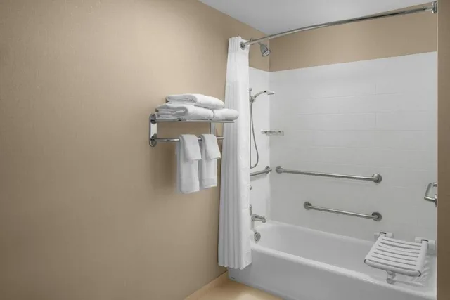 استوديو بسريرين كوين في طابق مرتفع، Springhill Suites Pittsburgh Southside Works 7/7