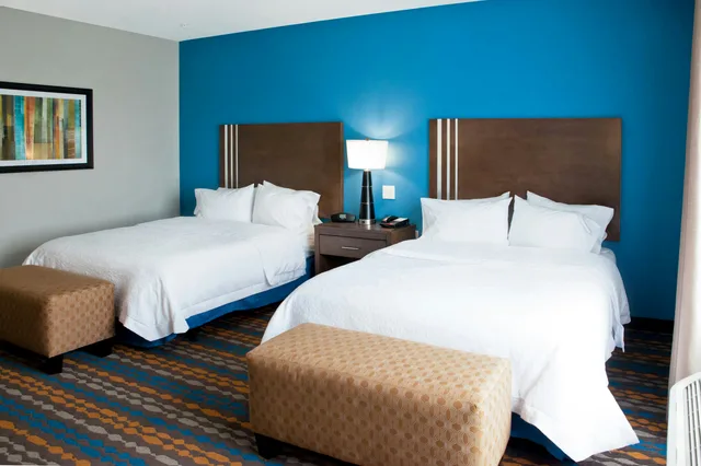غرفة بسريرين كوين لذوي الإعاقة، Hampton Inn Kenedy 2/8