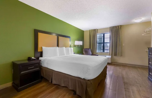 استوديو بسرير كينج، Studio 6 Suites Seattle Kent WA 1/3