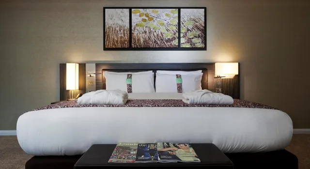 غرفة بريميوم بسرير كوين، Holiday Inn London - Whitechapel by IHG 7/10