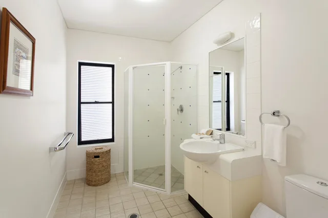 شقة بريميوم بسريرين كوين بإطلالة على البحر بغرفتي نوم، The Point Coolum Beach 6/8