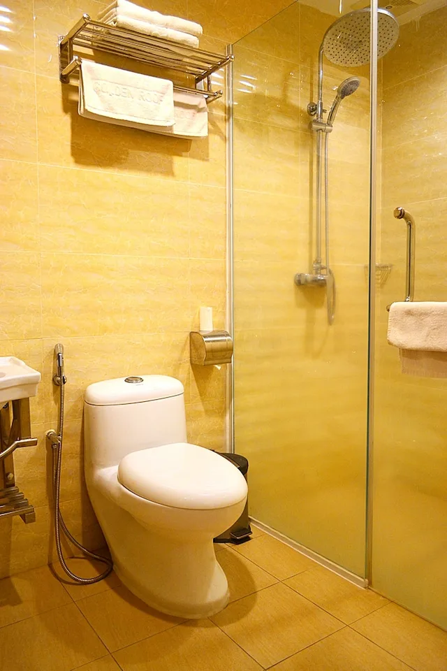غرفة بريميير بسرير كينج، Swing & Pillows at Golden Roof Hotel Ampang, Ipoh 9/9