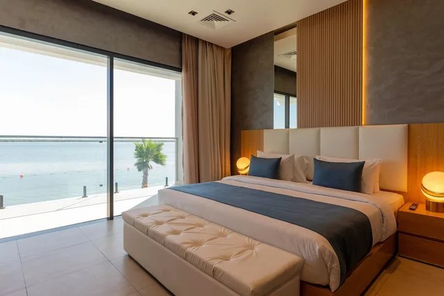 جناح سوبيريور بسرير كينج بإطلالة على البحر، Palma Beach Resort Spa 1/4