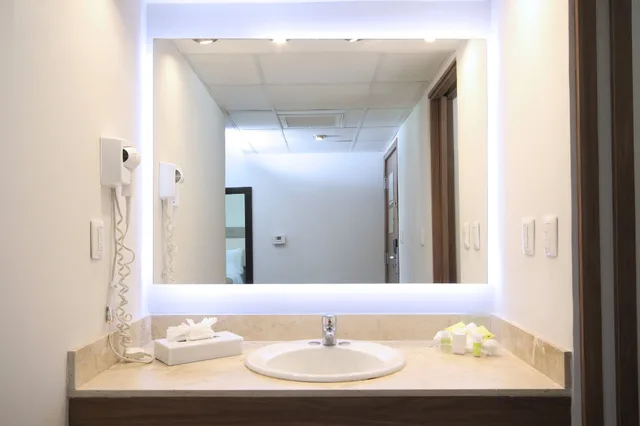 غرفة قياسية بسريرين كوين، Holiday Inn Hermosillo 6/7