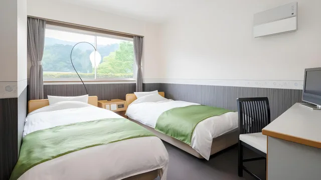 غرفة غربية بإطلالة على الجبل، Amanohashidate Hotel 1/1