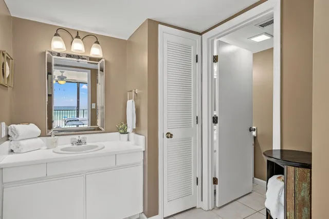 2 Bedrooms, Condo, Sunset, Suite, 4 Double Beds, Beach Front, 2 Bathrooms, Sofa، Sandpiper Beacon Beach Resort 5/7