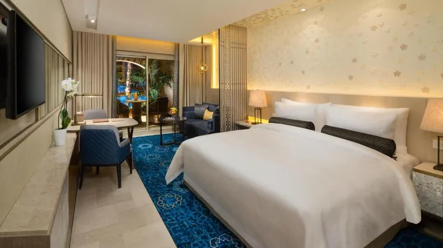 Grand, Pool, Deluxe, Kempinski Summerland Hotel & Resort Beirut 1/2