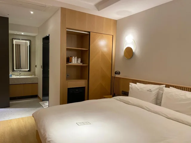 غرفة بريميير ديلوكس بسرير كوين، Hotel Avenue 1/7