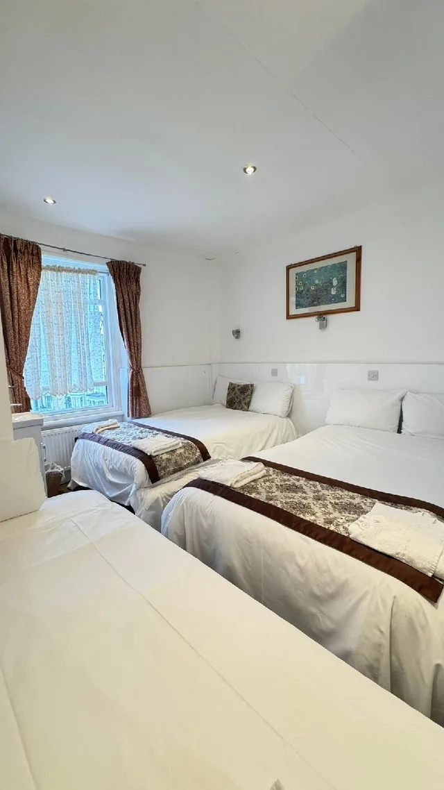 غرفة عائلية، Hotel Earls Court 1/1