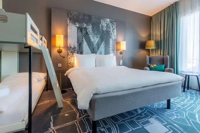 غرفة عائلية بسرير بطابقين وسرير كوين، RADISSON BLU METROPOL HOTEL, HELSINGBORG 4/6