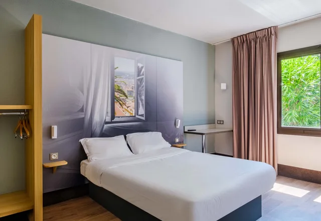 غرفة قياسية بسرير مزدوج، B&B Hotel Villeneuve Loubet Village 3/4