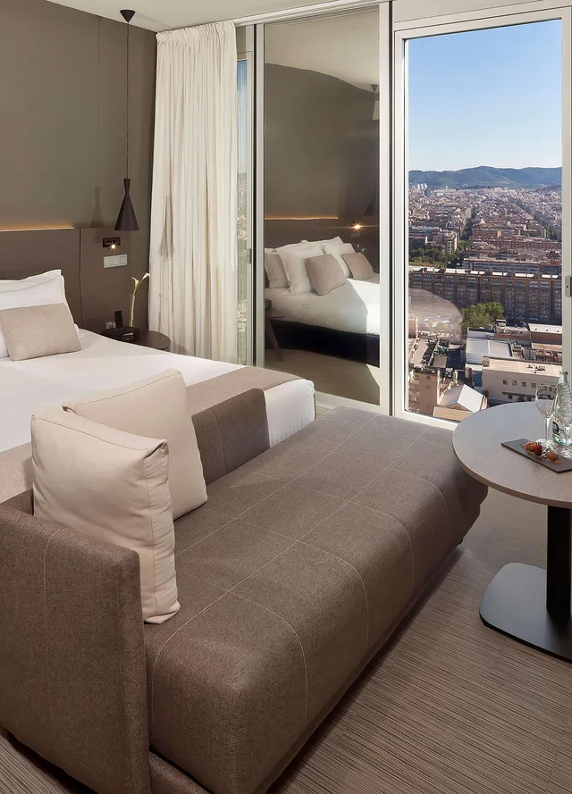 غرفة بسرير مزدوج بإطلالة على المدينة، The Level at Melia Barcelona Sky 3/10