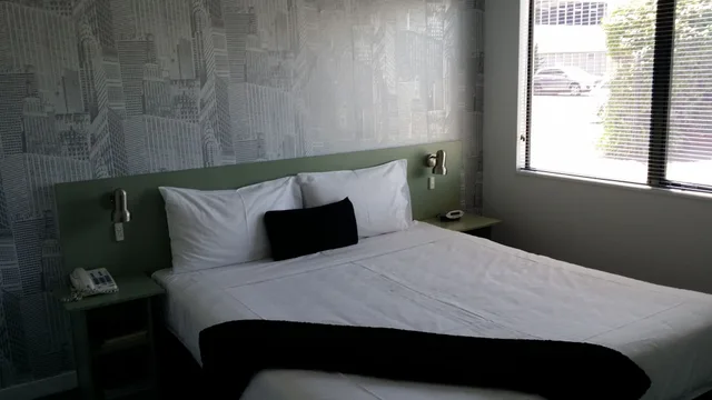 استوديو ديلوكس، Abode on Courtenay Motor Inn 1/2