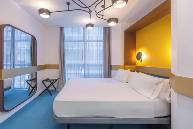 غرفة بسرير مزدوج أو سريرين منفصلين، Hotel Colón Centro 2/10