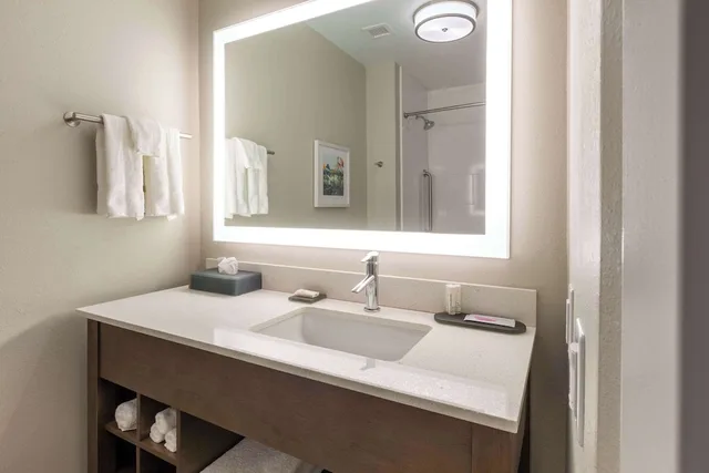 غرفة بسريرين كوين لذوي الإعاقة، La Quinta Inn & Suites by Wyndham Middletown-Goshen 8/9