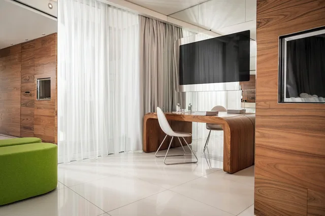 Life, Suite, Queen Bed, Sofa, Accessible، i-Suite Hotel 7/8