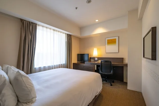 غرفة قياسية بسرير كوين بإطلالة على المدينة للمدخنين، Ana Crowne Plaza Hotel Hiroshima 2/7