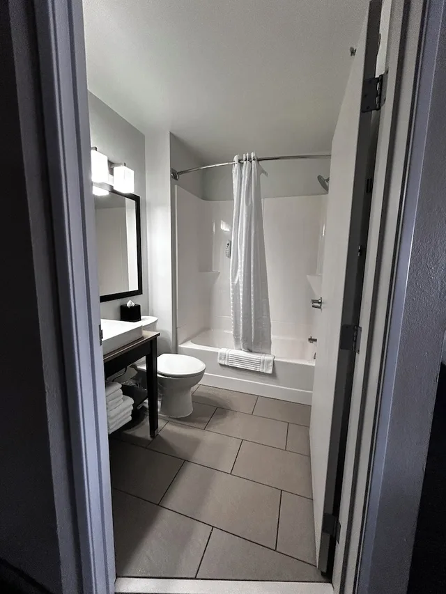 جناح بسريرين كوين، Country Inn and Suites By Radisson Baxter MN 3/3