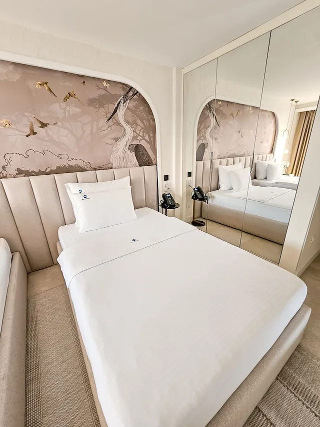 غرفة بريميوم بسريرين منفصلين بإطلالة على البحر، The New Mediteran Hotel Villa Edition 5/10