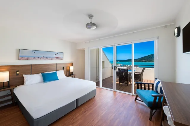 3 Bedrooms, Spa, Penthouse, 2 King Beds, 3 Beds, 3 Bathrooms, Top Floor، The Sebel Whitsundays 3/8