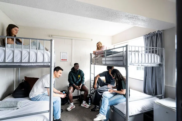 Mixed Dorm, 4 Beds, YMCA Hostel 2/2