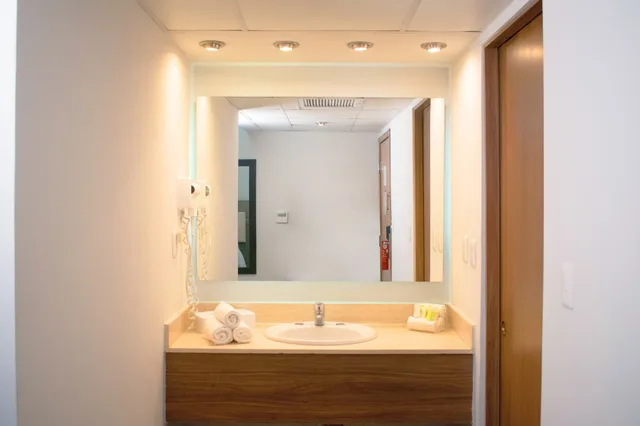 غرفة قياسية بسريرين كوين، Holiday Inn Hermosillo 7/7