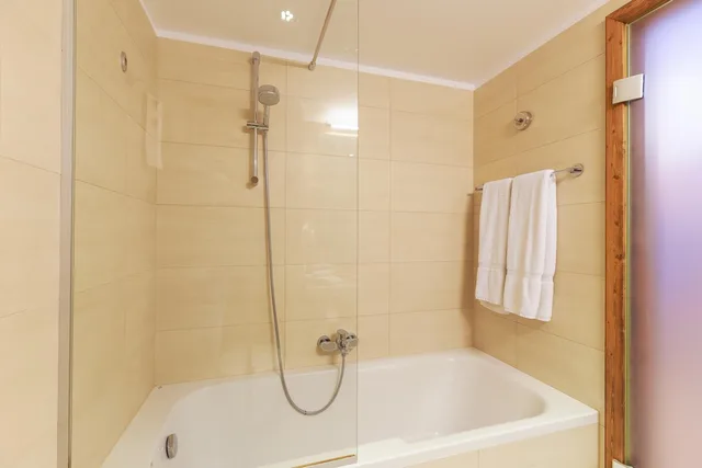 غرفة سوبيريور بسرير كوين، Teleferic Grand Hotel 7/8