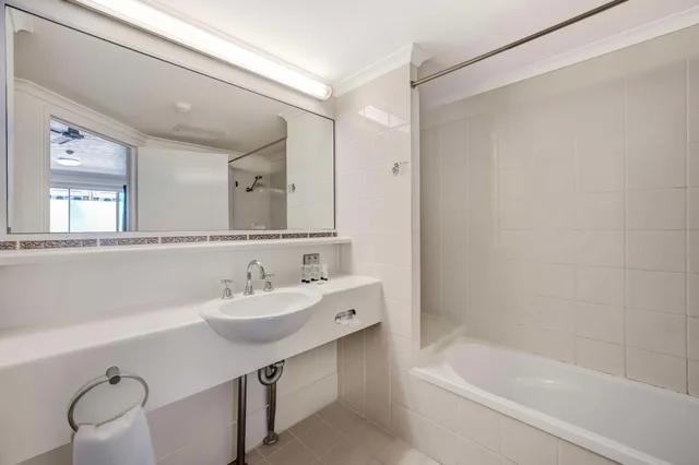 جناح تنفيذي بسرير كوين، City Oasis Inn Townsville SureStay Collection by BW 4/5
