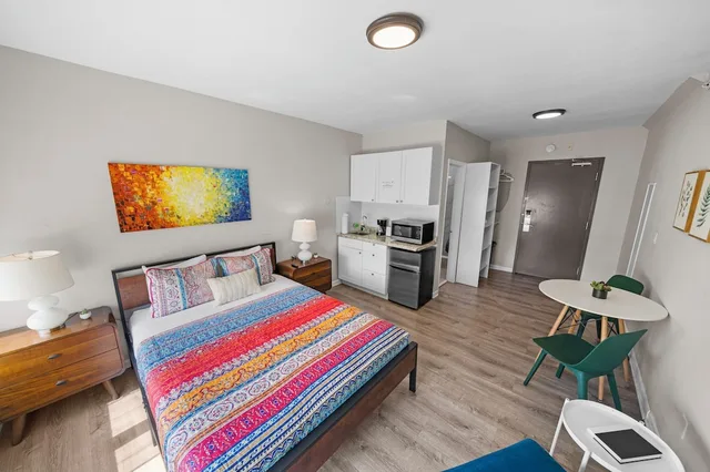 استوديو بسرير كوين بشرفة بمطبخ صغير، Rock Hostel 1/6