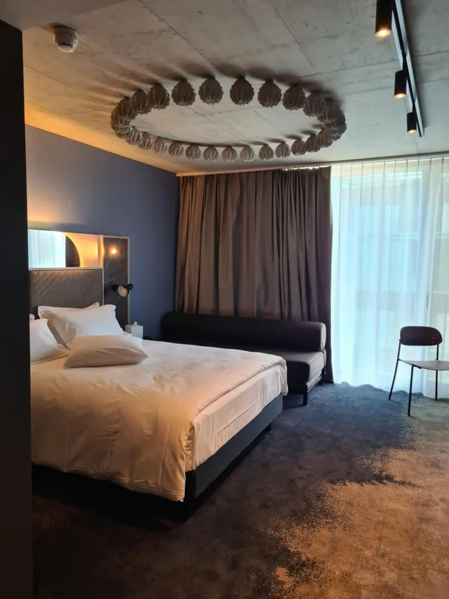 Classic, Superior, Queen Bed, Sofa, Mercure Hotel Delemont 2/10
