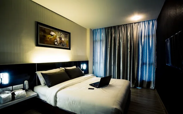 غرفة بريميير بسرير كينج، Swing & Pillows at Golden Roof Hotel Ampang, Ipoh 5/9