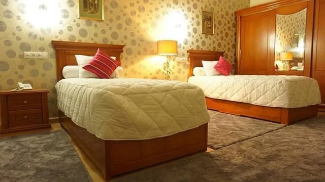 غرفة بسريرين منفصلين، Hotel Maraval Oran 2/4