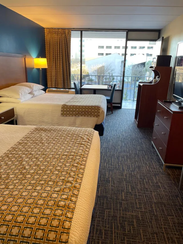 غرفة بسريرين كوين لغير المدخنين، Days Inn By Wyndham Virginia Beach At The Beach 3/3