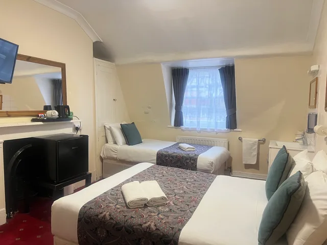 غرفة ثلاثية بحمام مشترك، Arran House Hotel 2/6