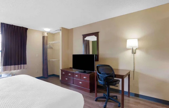 Deluxe, Studio, King Bed, Extended Stay America - Columbia - Northwest Harbison 6/10