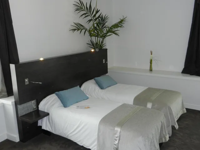 Standard, Queen Bed, Street View، Best Western Plus Villa Saint Antoine Hotel & Spa 3/5