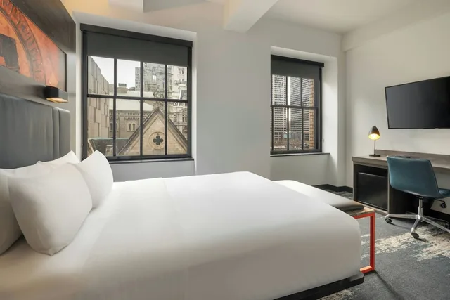 Aloft, Queen Bed، ALOFT PHILADELPHIA DOWNTOWN 7/10